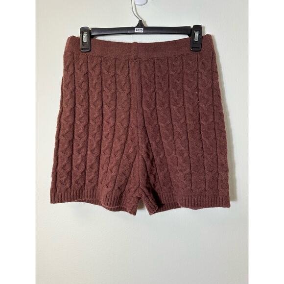 Listcle | Brown Cable Knit High Waisted Sweater Shorts - Picture 4 of 9